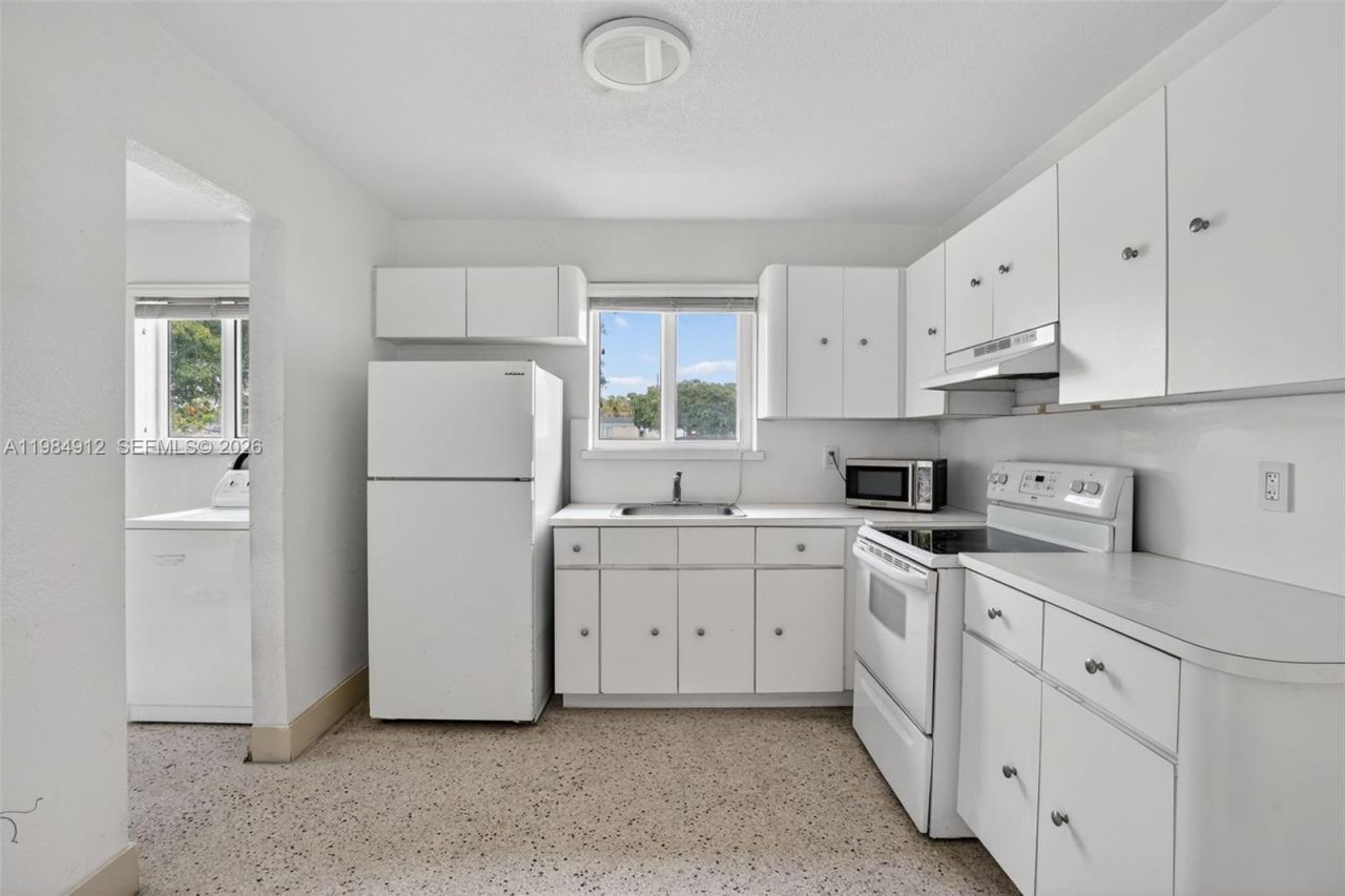 3900 SW 67th Ave, Miami, FL 33155 Photo