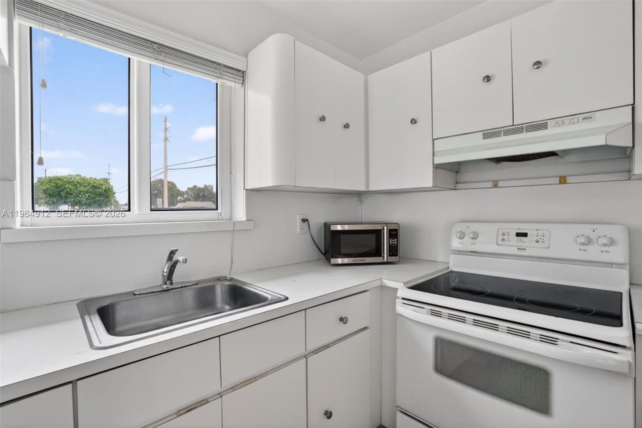 3900 SW 67th Ave, Miami, FL 33155 Photo