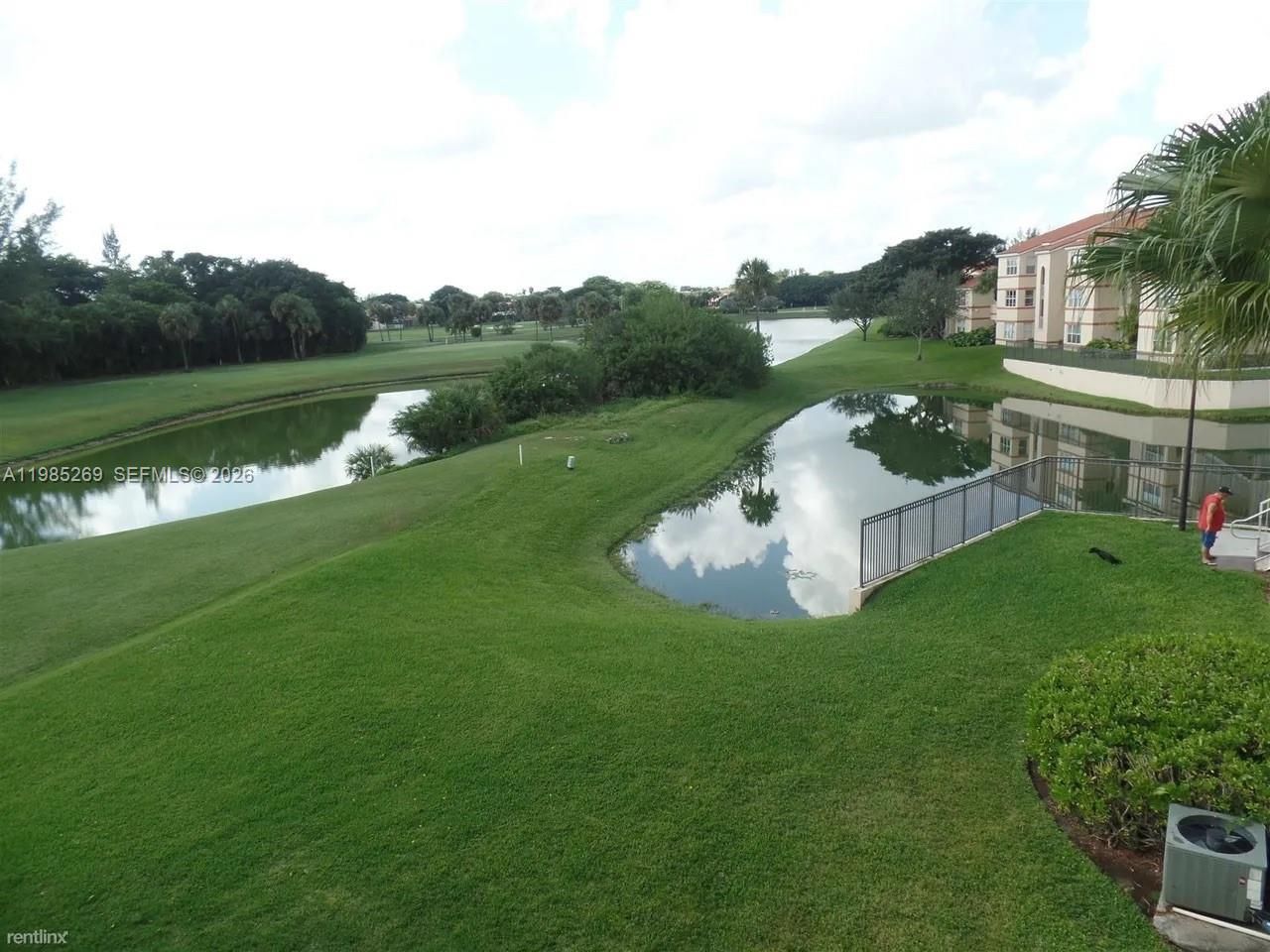 3410 N Pinewalk Dr N , Unit 827, Margate, FL 33063 Photo