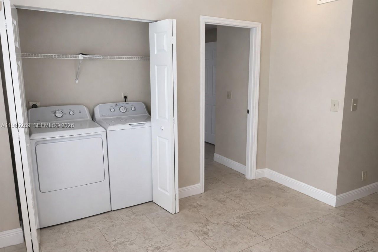 3410 N Pinewalk Dr N , Unit 827, Margate, FL 33063 Photo