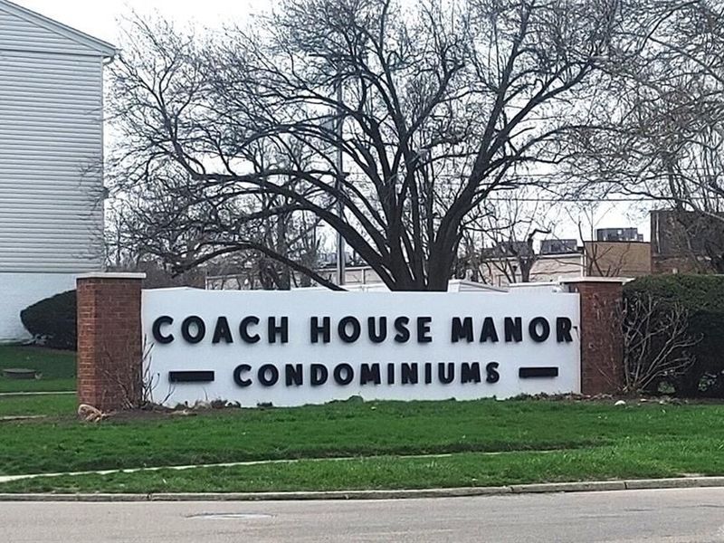 2225 Coach Drive, Unit F, Kettering, OH 45440 Photo 2