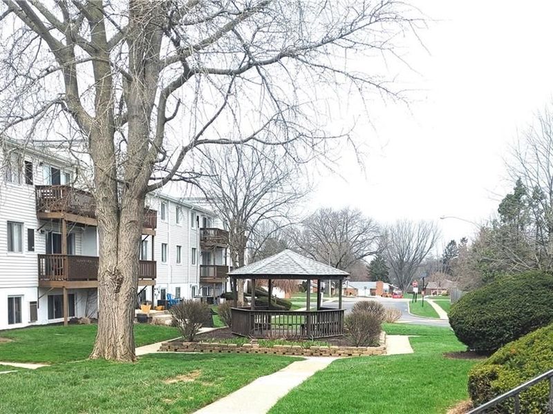 2225 Coach Drive, Unit F, Kettering, OH 45440 Photo 4