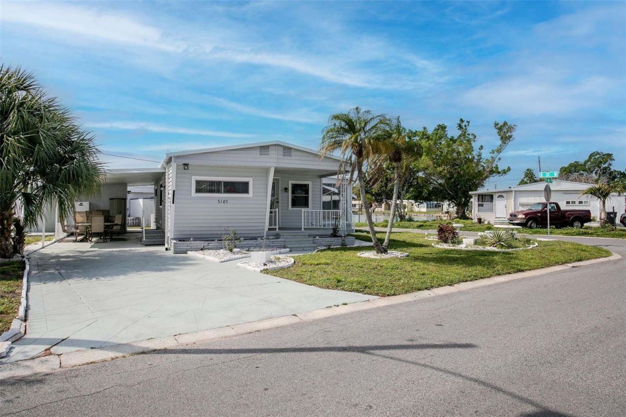 5105 8th Street W, Bradenton, FL 34207 Photo