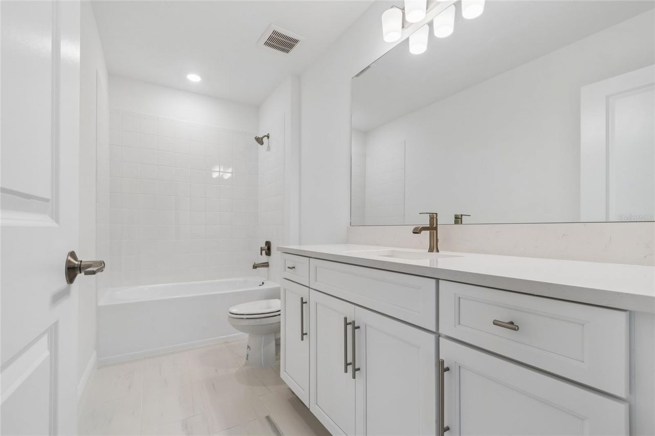 8115 Seaflower Parkway , Bradenton, FL 34210 Photo