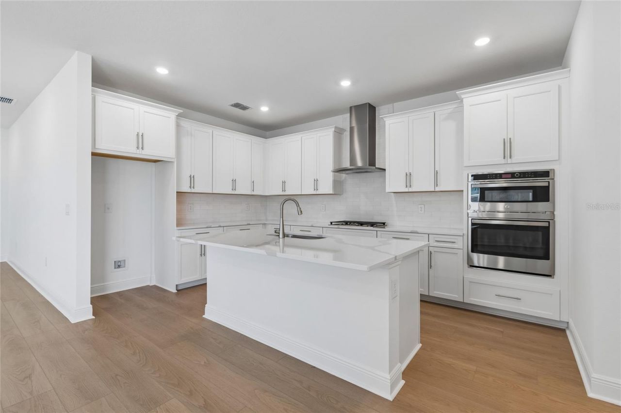 8115 Seaflower Parkway , Bradenton, FL 34210 Photo