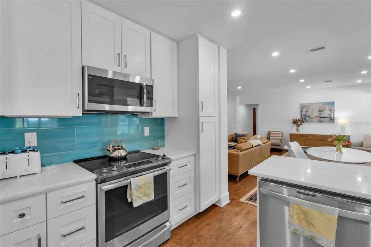 2587 Ringling Boulevard, Sarasota, FL 34237 Photo