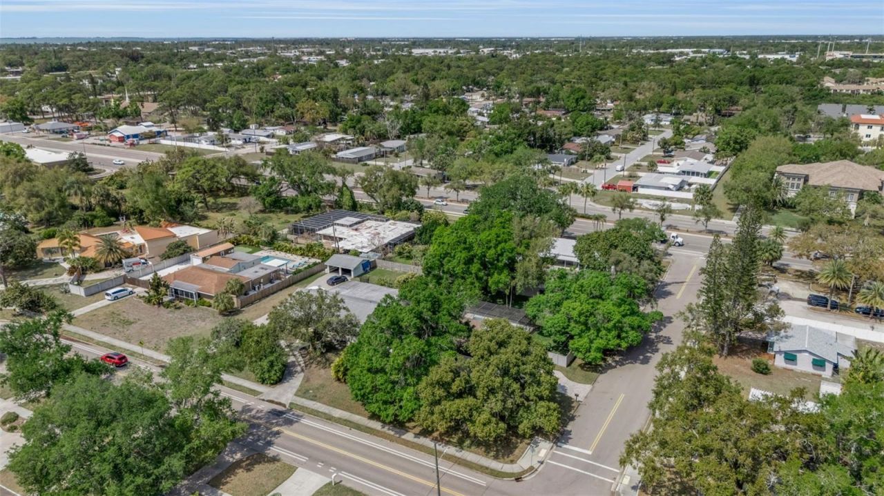 2587 Ringling Boulevard, Sarasota, FL 34237 Photo