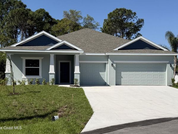 1250 Green Court SE , Palm Bay, FL 32909