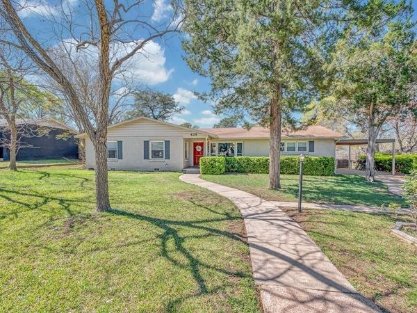 424 Randle Drive, Woodway, TX 76712