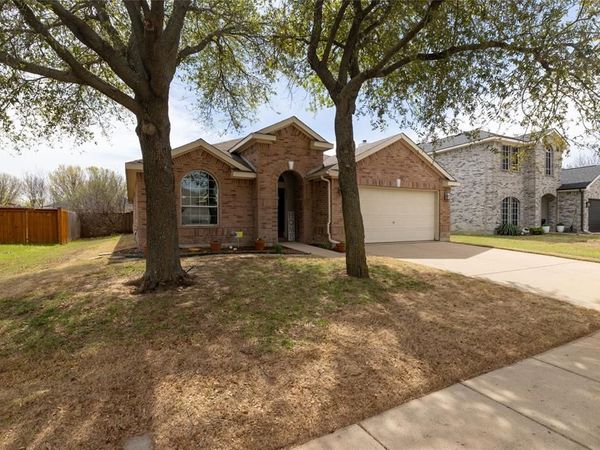 3247 Yeltes, Grand Prairie, TX 75054