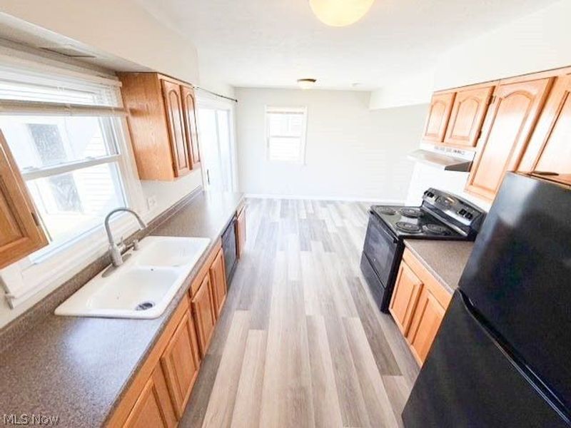 7621 Miami Road, Mentor on the Lake, OH 44060 Photo 4