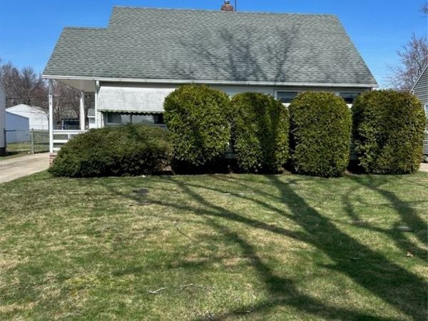 15513 Walvern Boulevard, Maple Heights, OH 44137