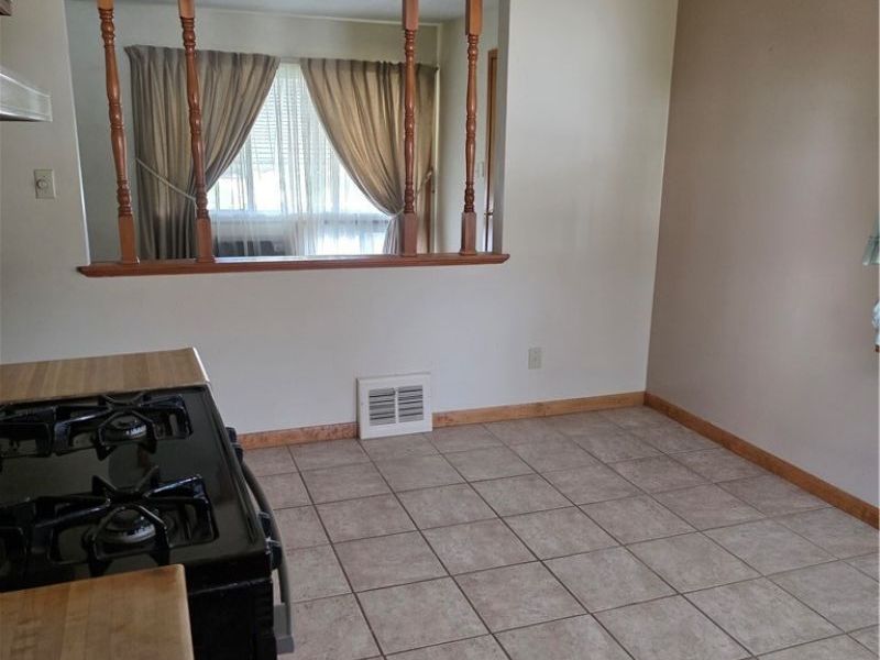 15513 Walvern Boulevard, Maple Heights, OH 44137 Photo 22