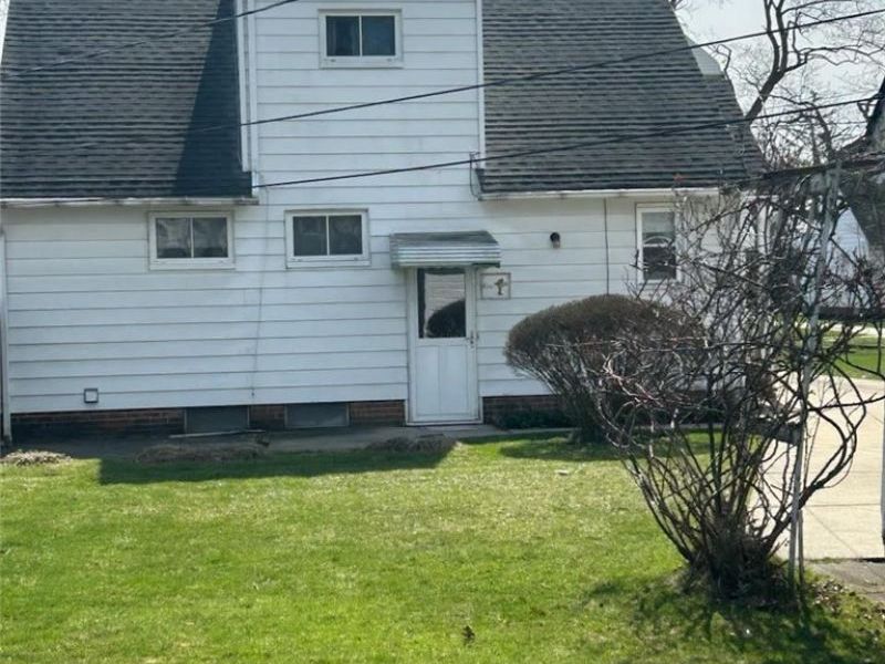 15513 Walvern Boulevard, Maple Heights, OH 44137 Photo 5