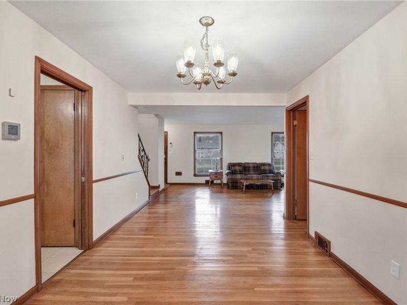 25891 Chaucer Drive, Westlake, OH 44145 Photo 10