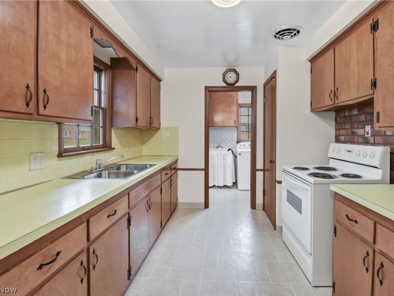 25891 Chaucer Drive, Westlake, OH 44145 Photo 14