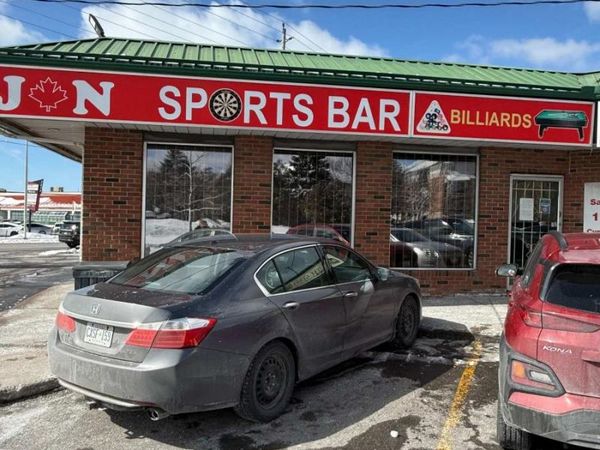 1663 A Cyrville Road East, Unit A, Ottawa, ON K1B3W5