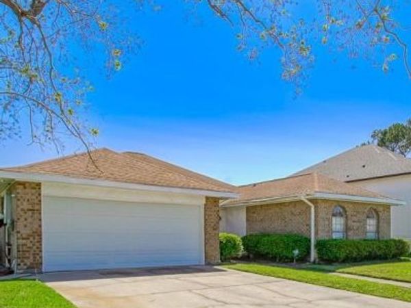 11240 WOODVINE Lane, New Orleans, LA 70128