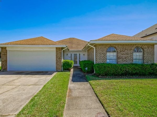11240 WOODVINE Lane, New Orleans, LA 70128