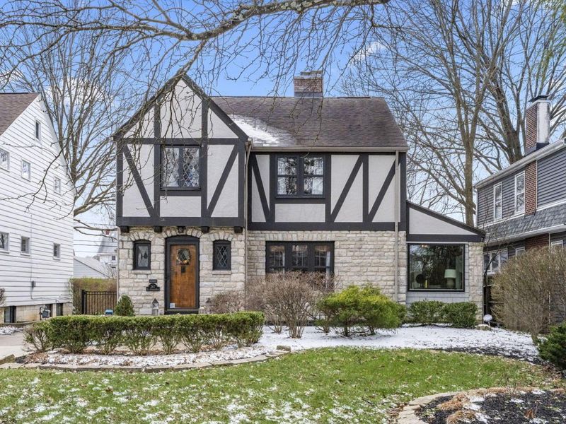 367 E Dunedin Road, Columbus, OH 43214 Photo 1