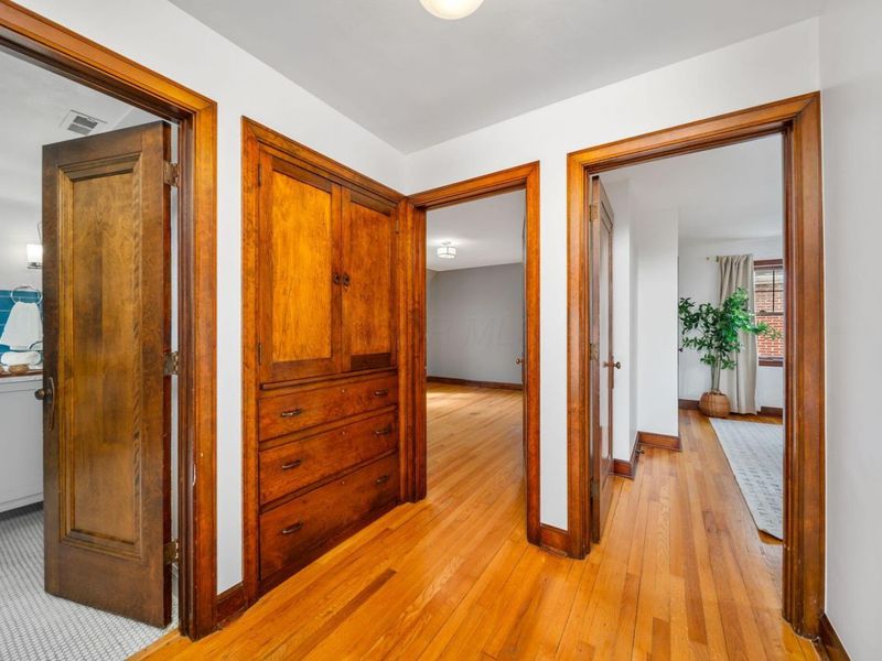 367 E Dunedin Road, Columbus, OH 43214 Photo 14