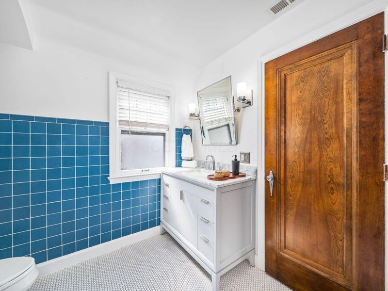 367 E Dunedin Road, Columbus, OH 43214 Photo 20