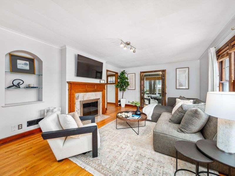 367 E Dunedin Road, Columbus, OH 43214 Photo 4