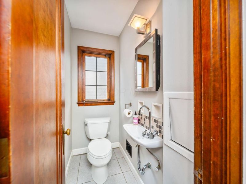 367 E Dunedin Road, Columbus, OH 43214 Photo 8