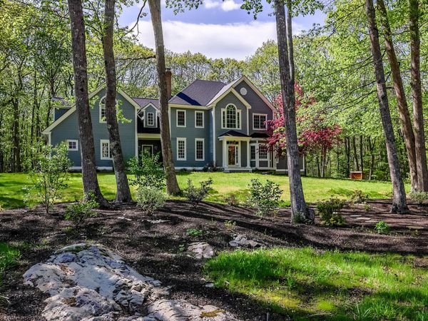 18 Ledgewater Drive, Kennebunk, ME 04043