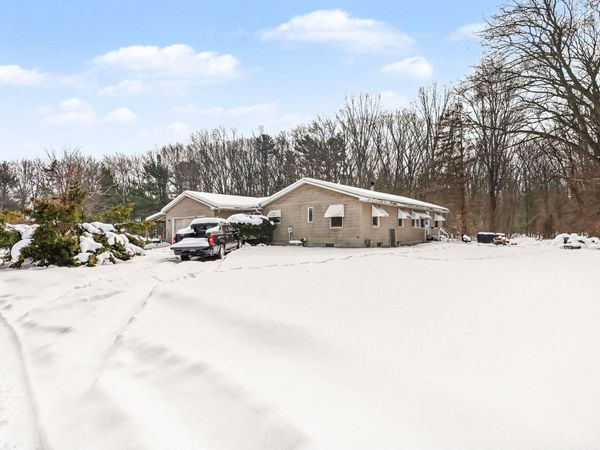 16200 152nd Avenue, Spring Lake, MI 49456