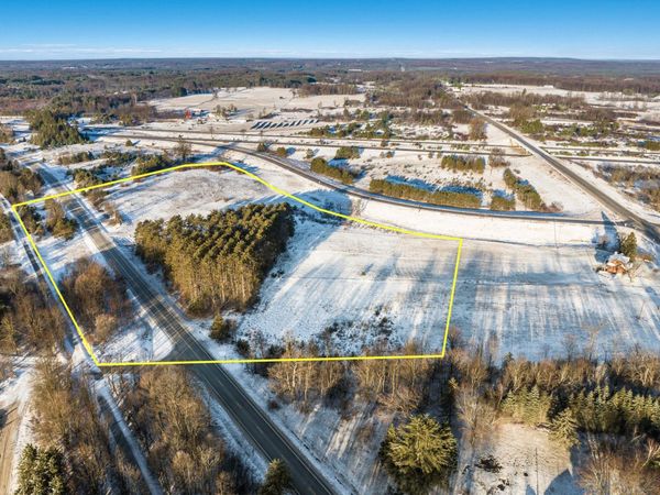 13751 Mackinaw Trail, Leroy, MI 49655