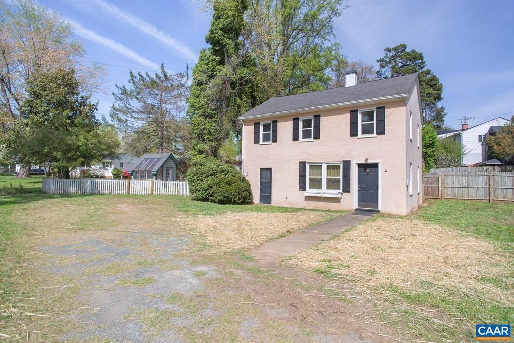 1421 Cherry Ave, Charlottesville, VA 22903 Main Photo