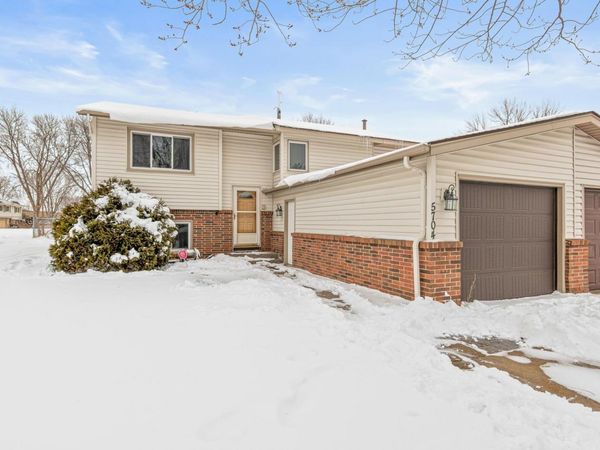 5704 84 1/2 Avenue N, Unit 222, Brooklyn Park, MN 55443