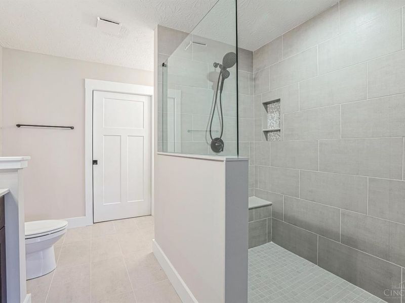 5017 Waterford Lane, Middletown, OH 45042 Photo 25