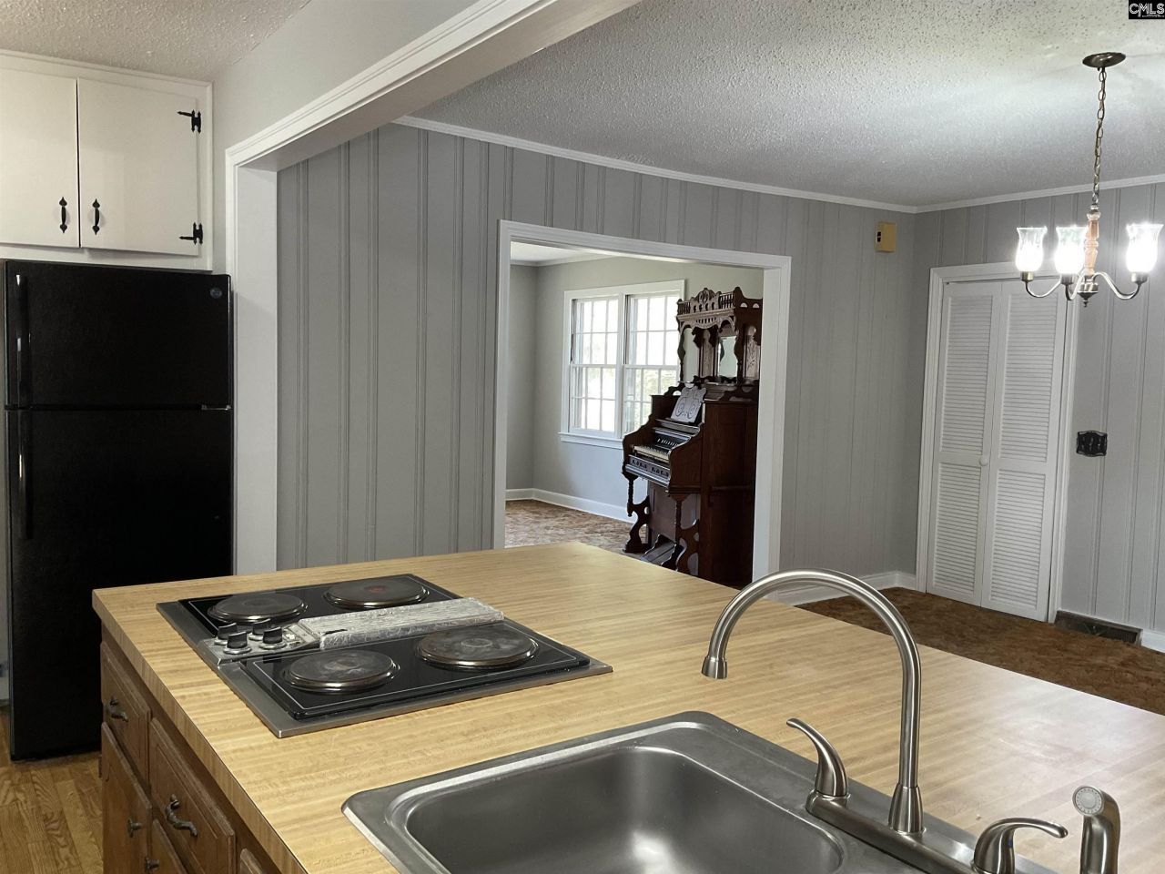 4229 Faust Street Photo 11