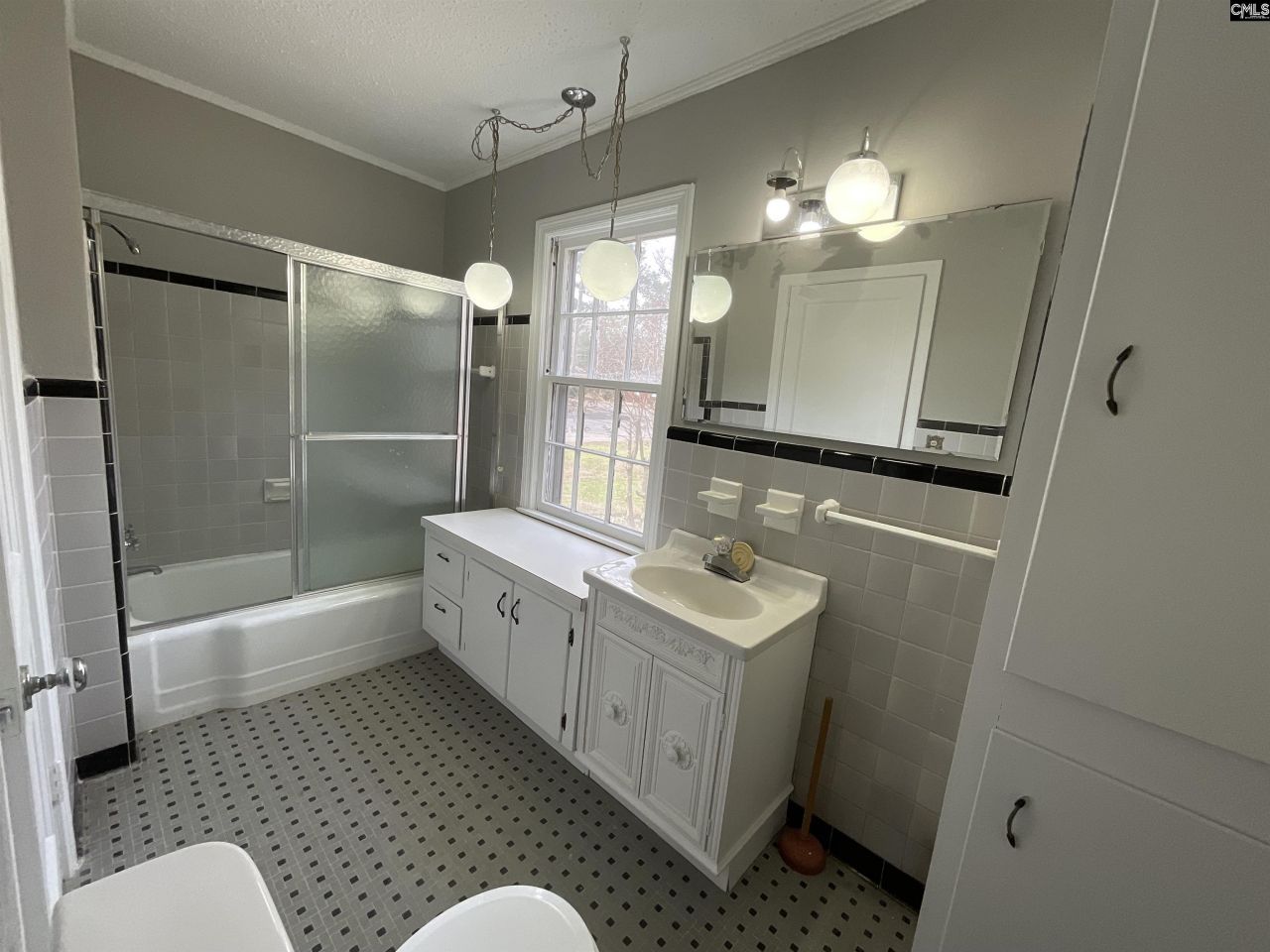 4229 Faust Street Photo 17