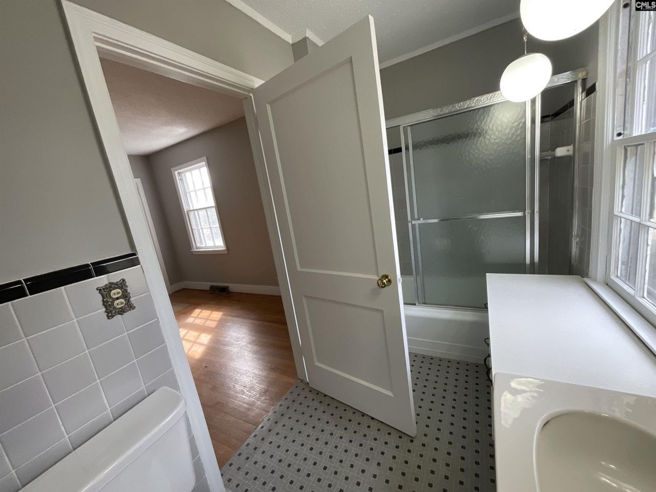 4229 Faust Street Photo 19