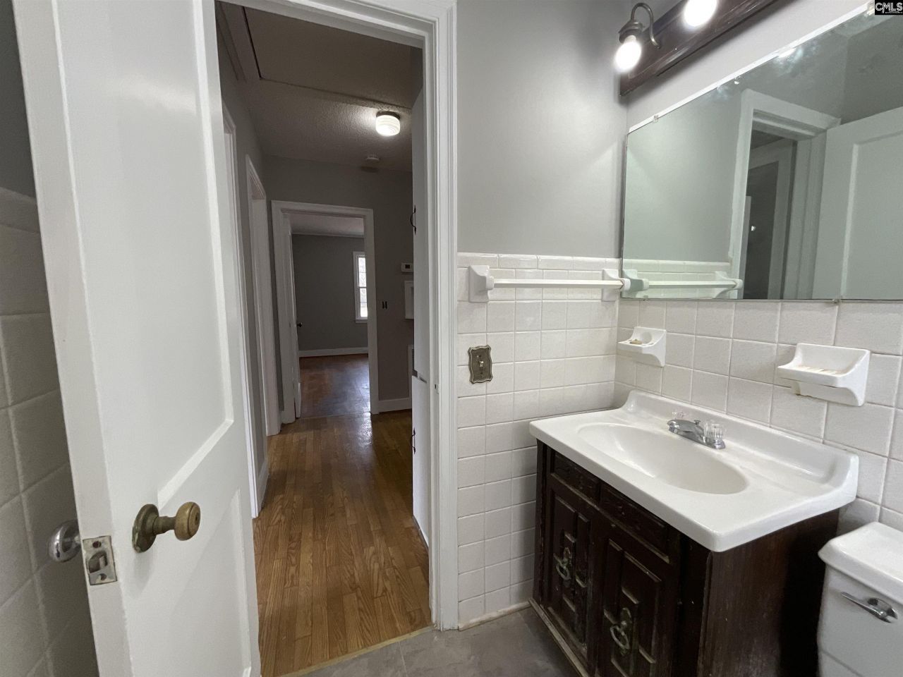 4229 Faust Street Photo 25