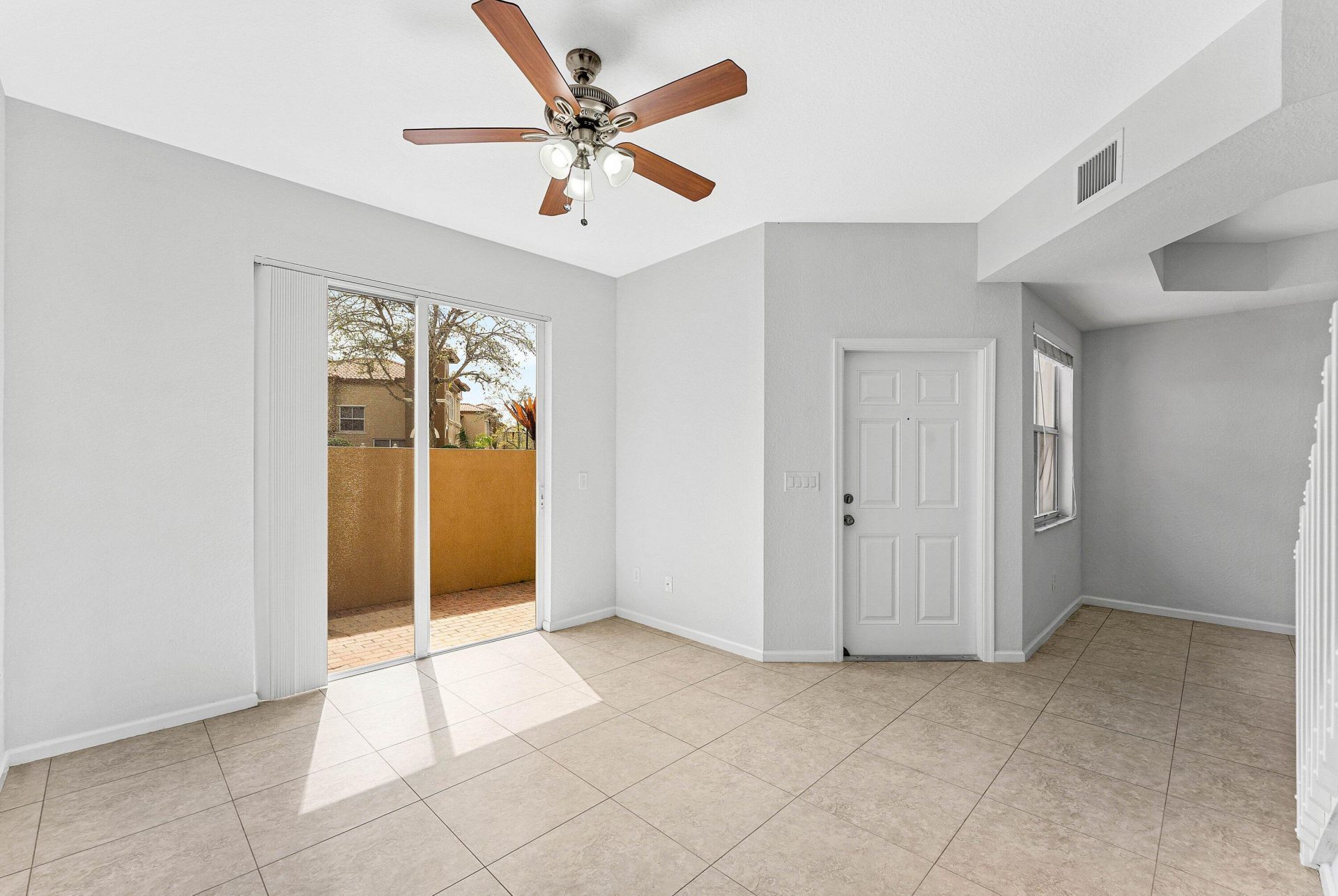 6515 Diamond Springs Terrace, Unit 2404, West Palm Beach, FL 33411 Photo