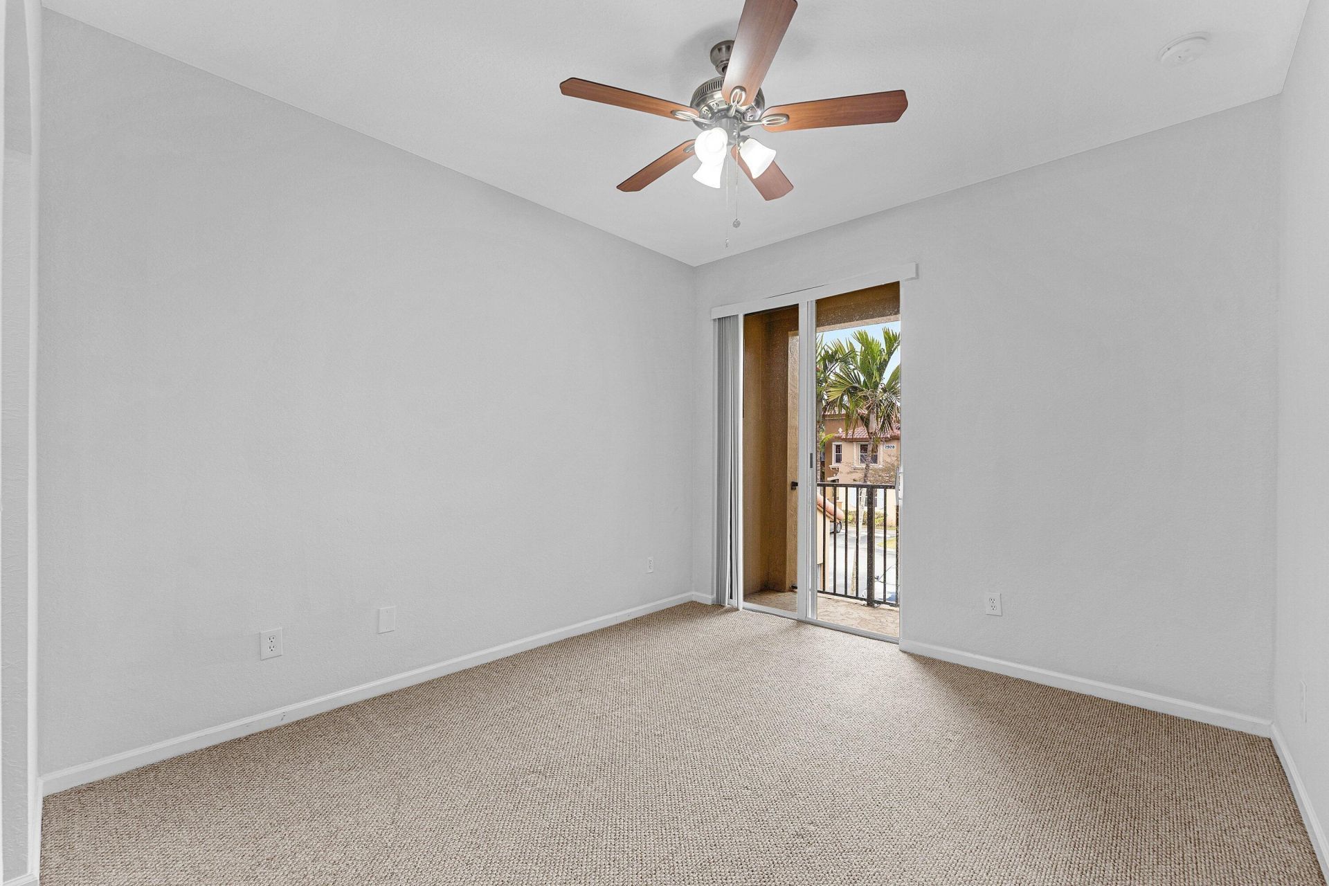 6515 Diamond Springs Terrace, Unit 2404, West Palm Beach, FL 33411 Photo