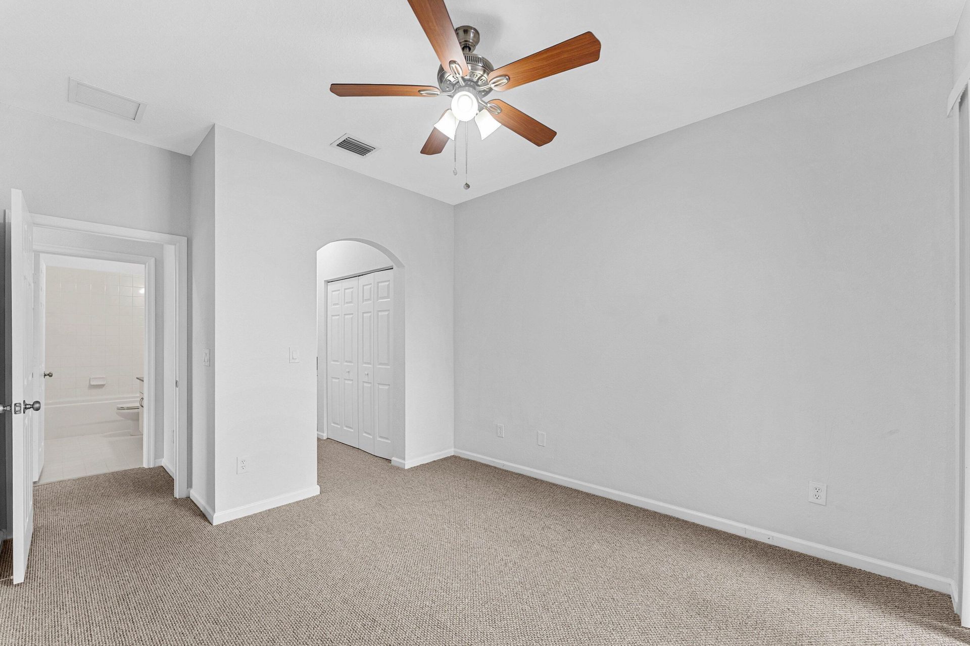 6515 Diamond Springs Terrace, Unit 2404, West Palm Beach, FL 33411 Photo