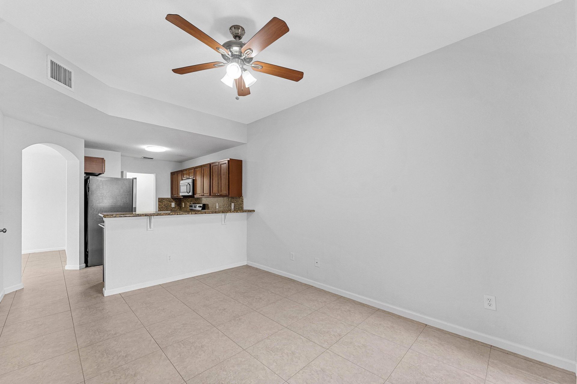 6515 Diamond Springs Terrace, Unit 2404, West Palm Beach, FL 33411 Photo
