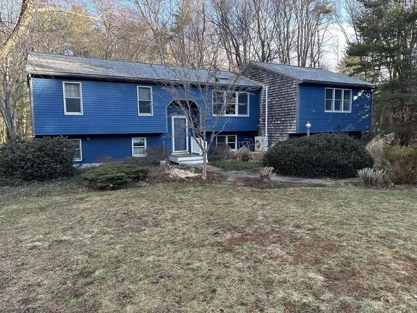 16 Reed Farm Rd, Lakeville, MA 02347