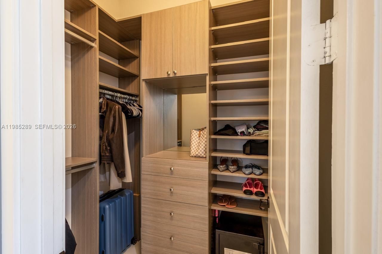 9602 W 35th Ln , Hialeah, FL 33018 Photo