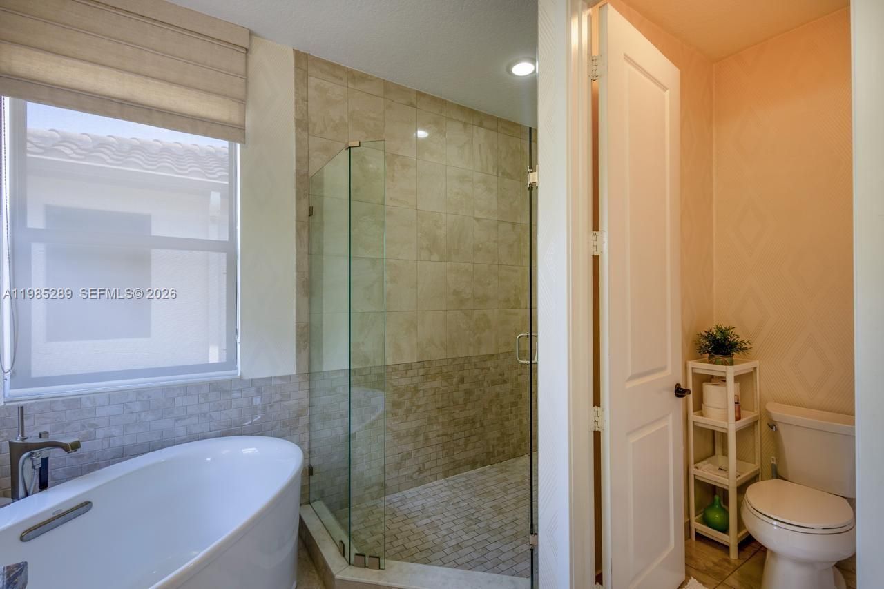 9602 W 35th Ln , Hialeah, FL 33018 Photo