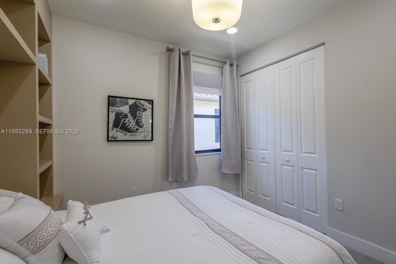 9602 W 35th Ln , Hialeah, FL 33018 Photo