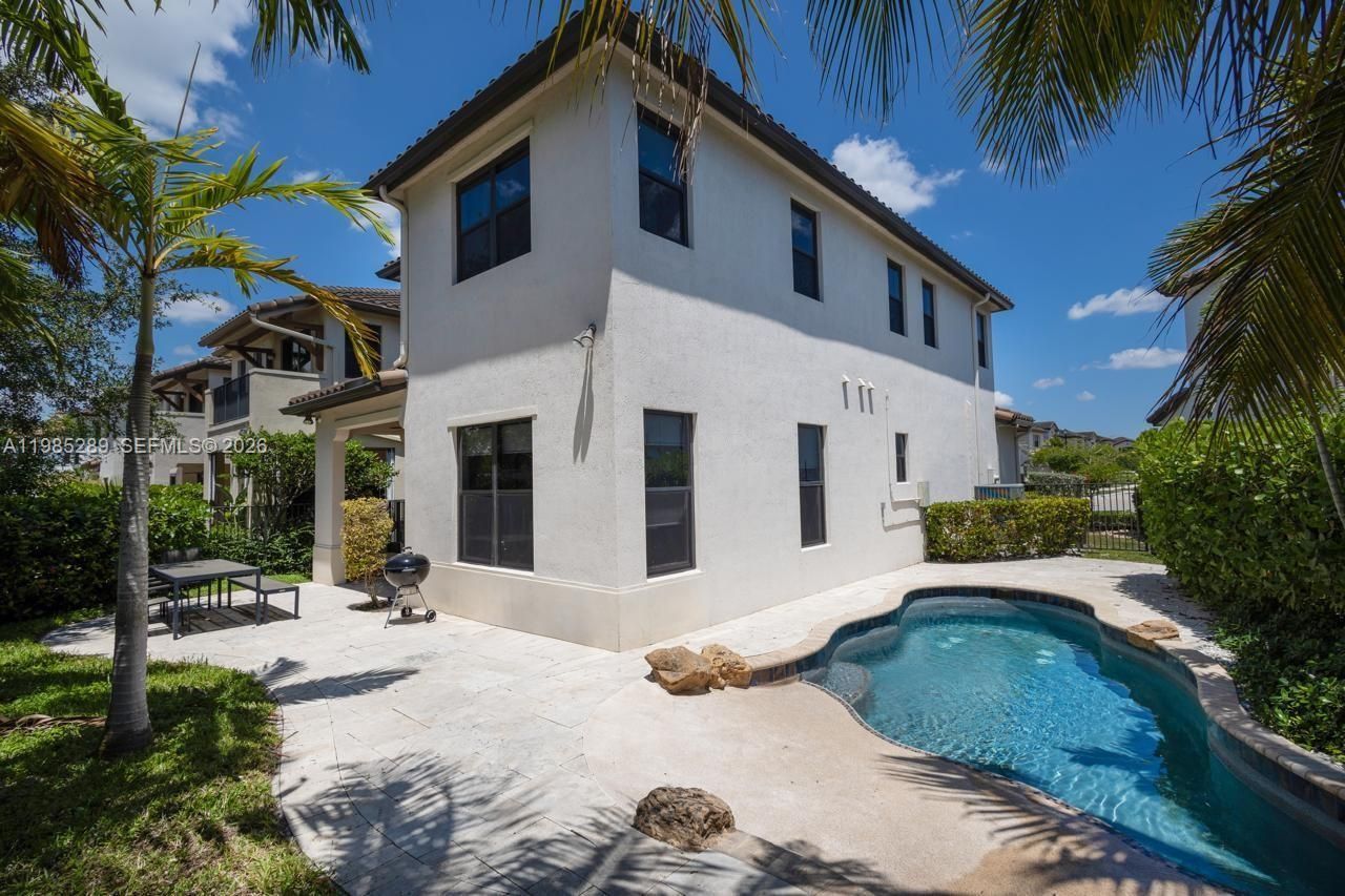 9602 W 35th Ln , Hialeah, FL 33018 Photo