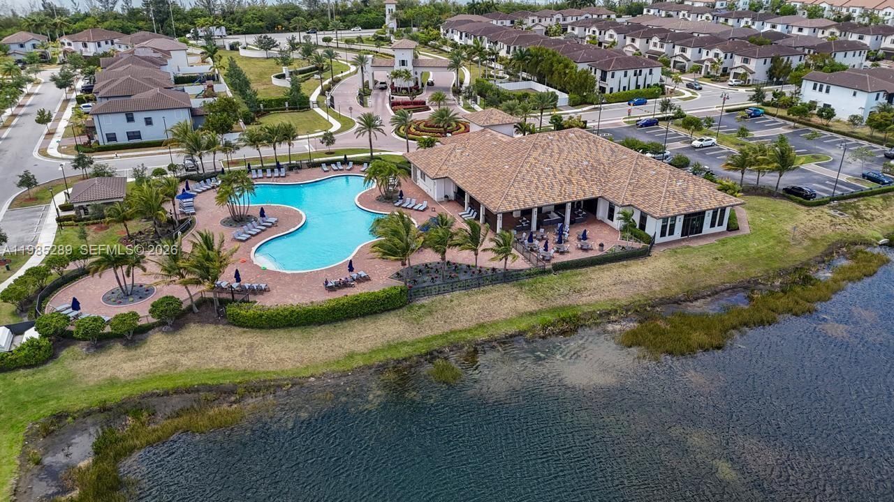 9602 W 35th Ln , Hialeah, FL 33018 Photo