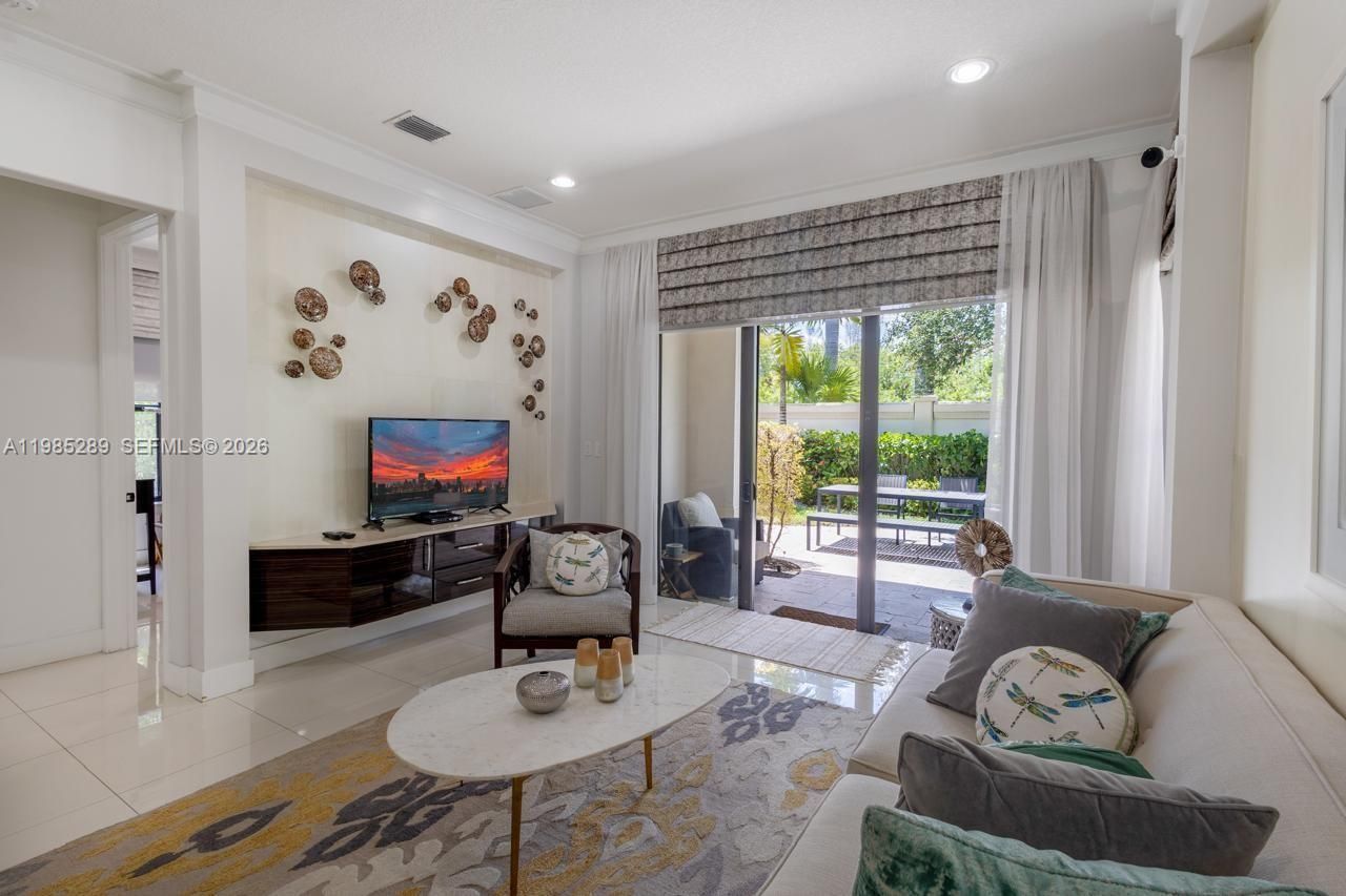 9602 W 35th Ln , Hialeah, FL 33018 Photo