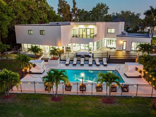 11861 NW 4th St , Plantation, FL 33325